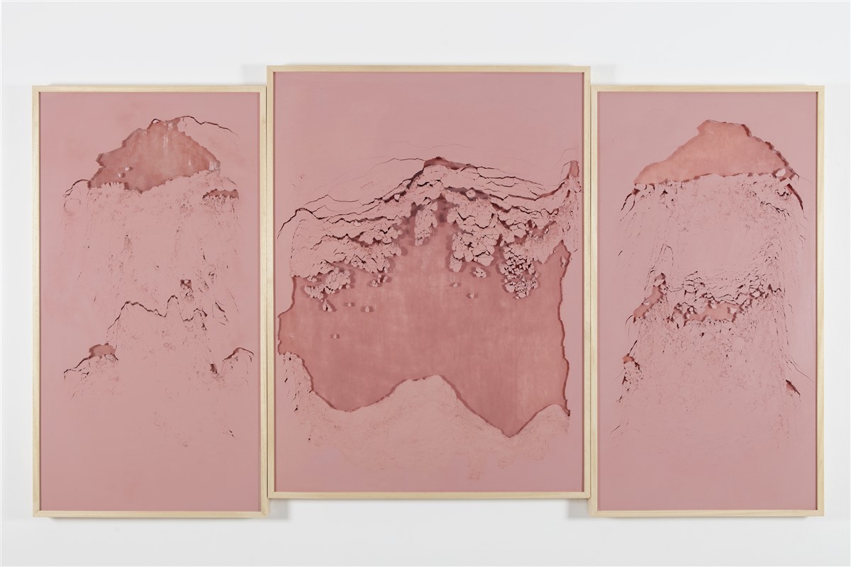 Sophie Ko Chkheidze, “Pala d’altare” Geografia Temporale, pure pigment, 345x175cm, 2014